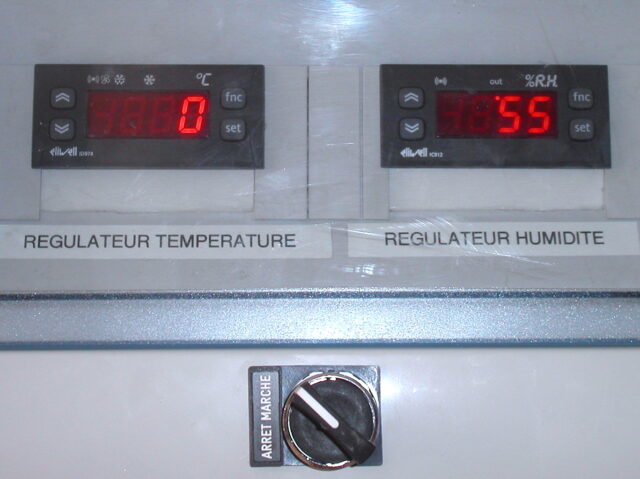 MINOLTA DIGITAL CAMERA